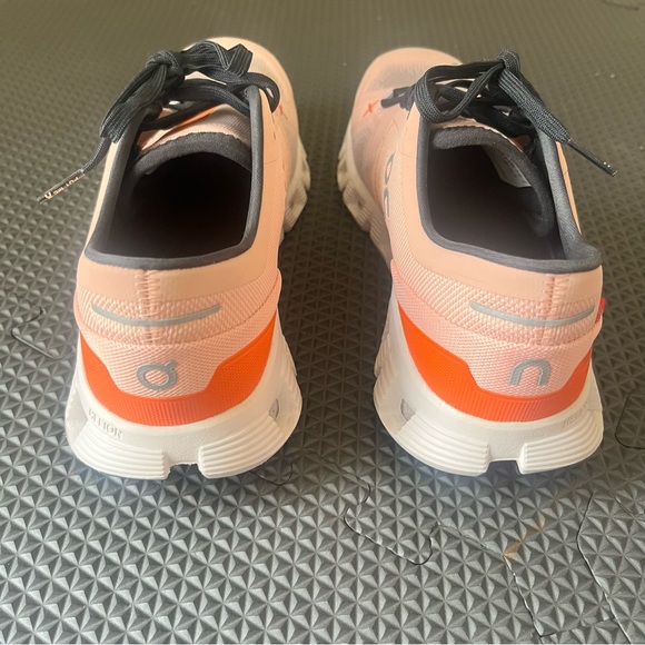 On Cloud X 3 Lightweight Running Training Shoes Rose/ Sand Womens Size 9.5 - Picture 5 of 8